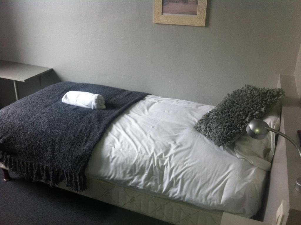 L'Escapade Hotel Carentan Bilik gambar